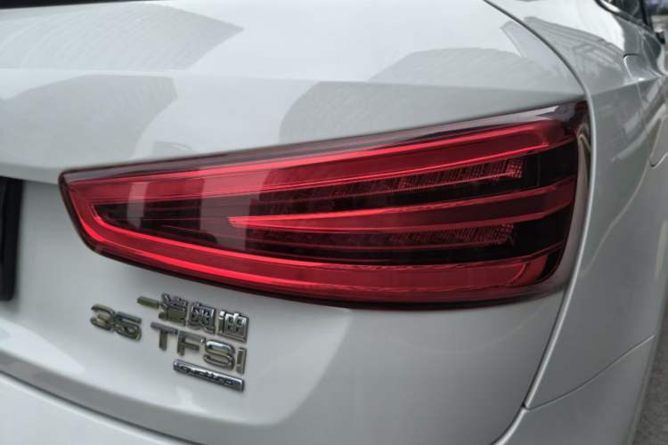 Used Audi Q3 2015 35 TFSI quattro Technology Edition Right Rear Taillight