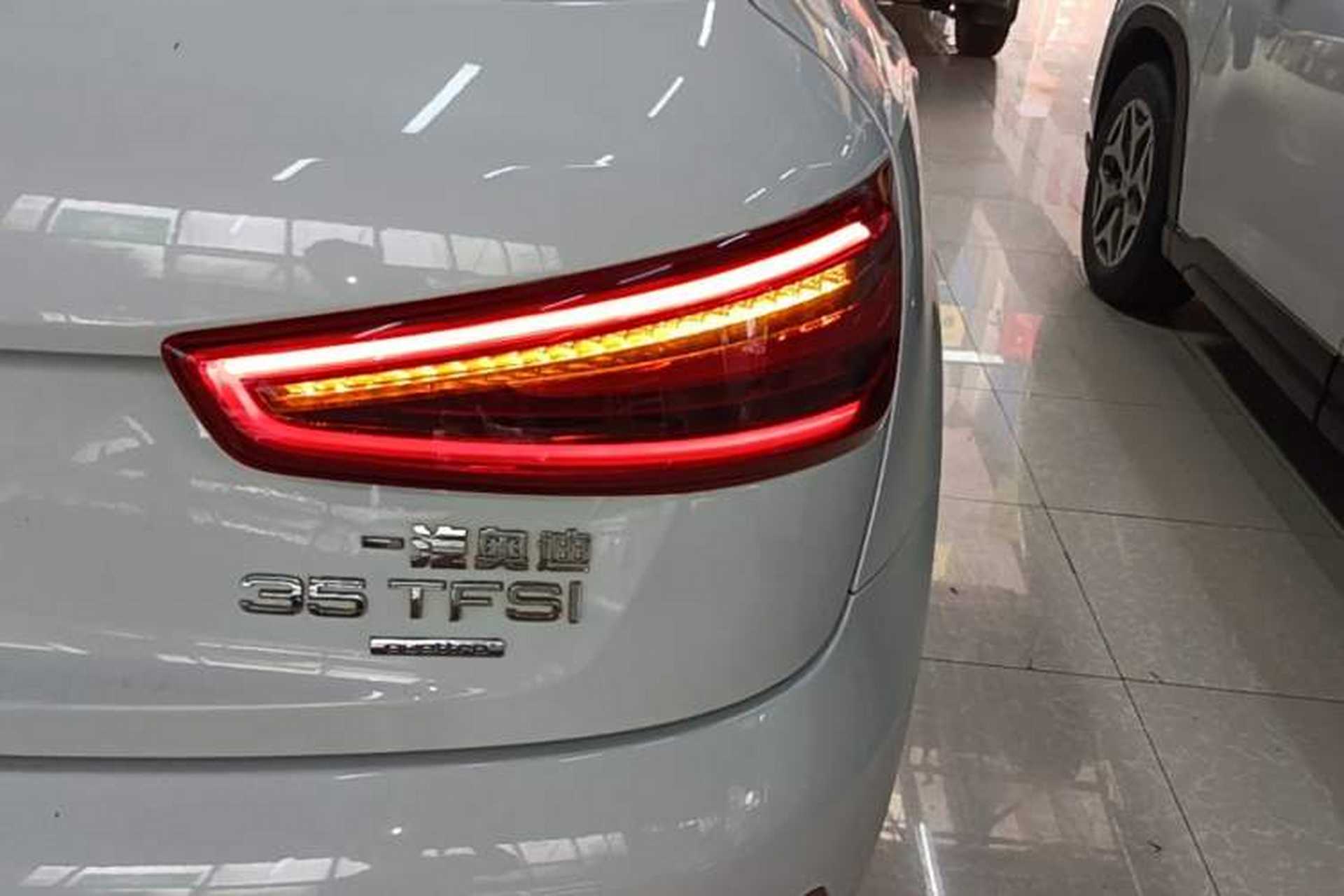 Used Audi Q3 2015 35 TFSI quattro Millionth Anniversary Edition Right Rear Taillight