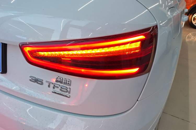 Used Audi Q3 2015 35 TFSI quattro Technology Edition Right Rear Taillight