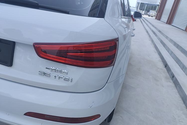 Used Audi Q3 2015 35 TFSI Comfort Model Right Rear Taillight