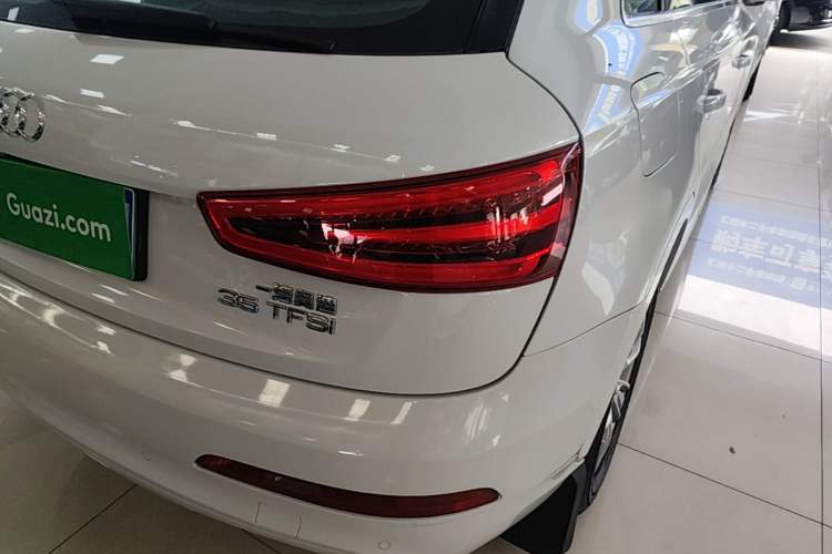 Used Audi Q3 2015 35 TFSI Millionth Anniversary Comfort Model Right Rear Taillight
