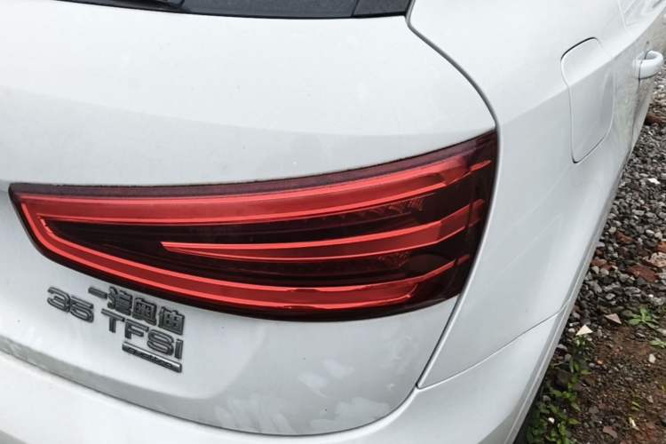 Used Audi Q3 2015 35 TFSI quattro Technology Edition Right Rear Taillight