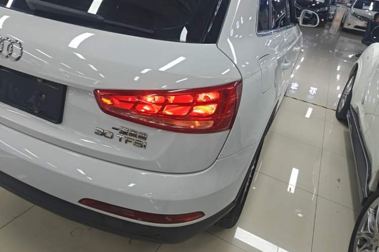Used Audi Q3 2015 30 TFSI Ambition Edition Right Rear Taillight