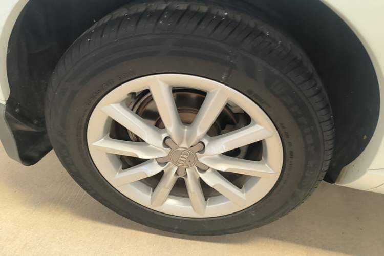 Used Audi Q3 2015 35 TFSI Ambition Edition Right Rear Wheel Hub