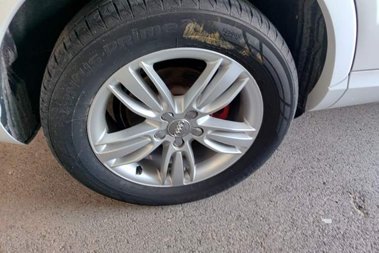 Used Audi Q3 2015 35 TFSI Comfort Model Right Rear Wheel Hub