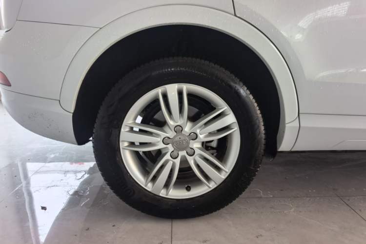 Used Audi Q3 2015 35 TFSI quattro Technology Edition Right Rear Wheel Hub