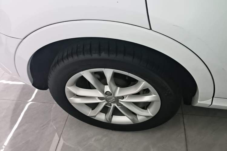 Used Audi Q3 2015 35 TFSI Millionth Anniversary Comfort Model Right Rear Wheel Hub