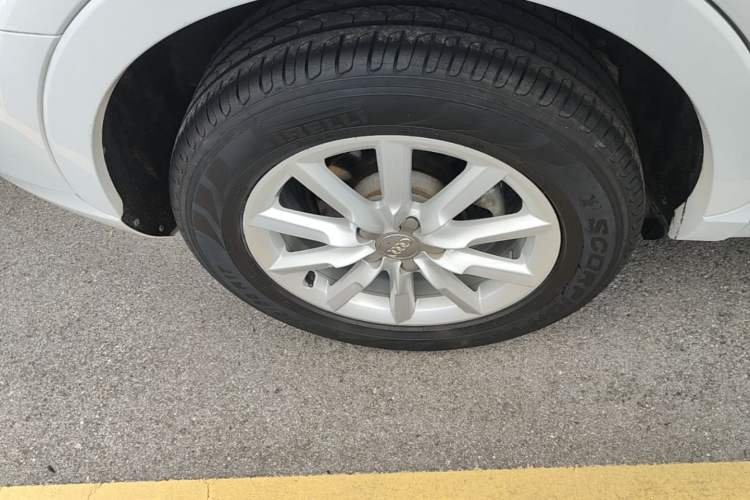 Used Audi Q3 2015 30 TFSI Ambition Edition Right Rear Wheel Hub