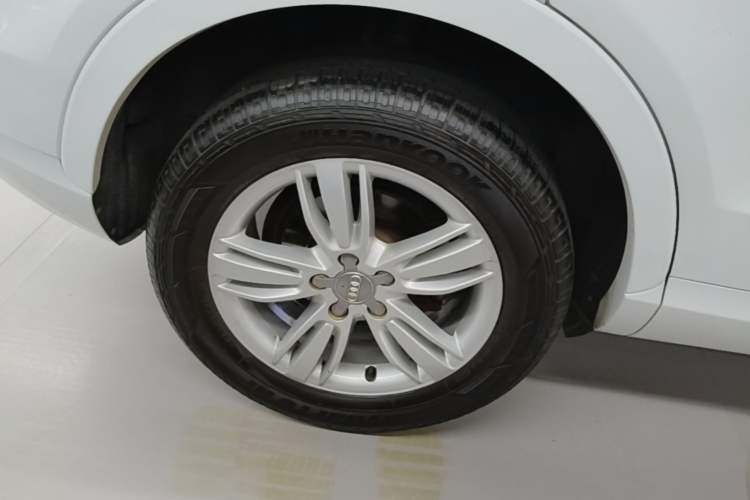 Used Audi Q3 2015 35 TFSI Ambition Edition Right Rear Wheel Hub