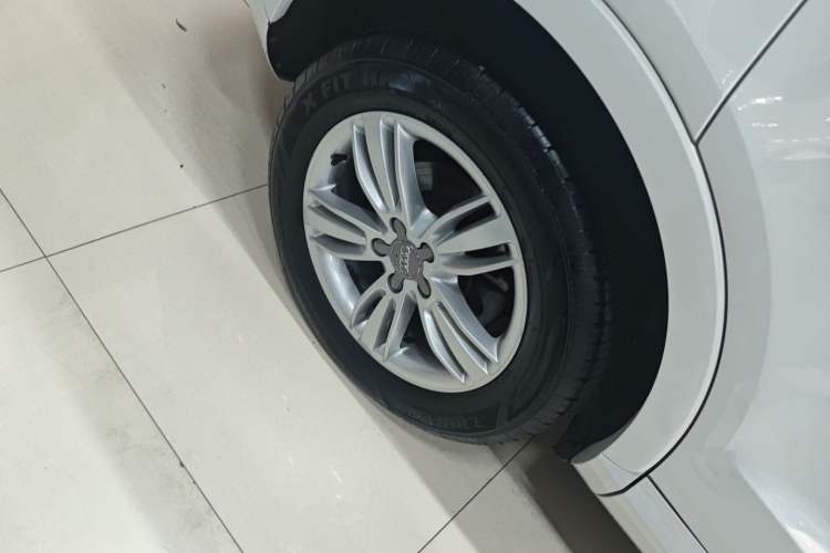 Used Audi Q3 2015 35 TFSI quattro Millionth Anniversary Edition Right Rear Wheel Hub
