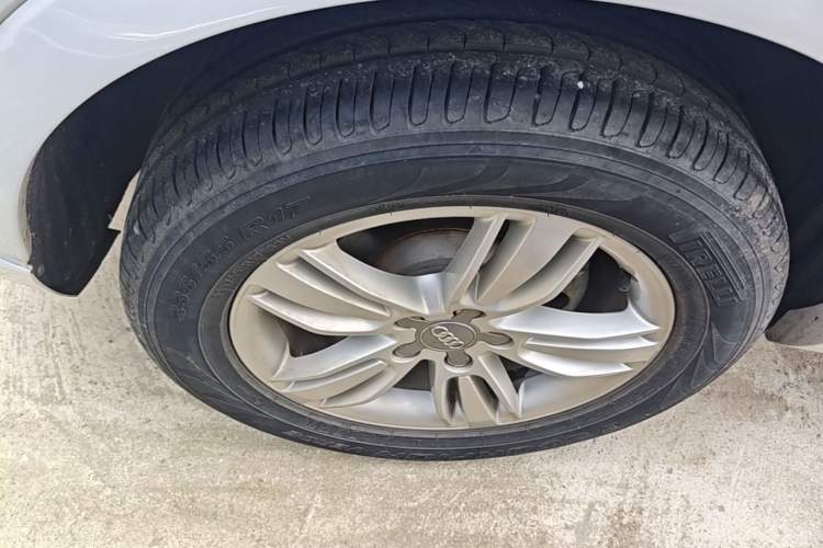 Used Audi Q3 2015 35 TFSI quattro Millionth Anniversary Edition Right Rear Wheel Hub