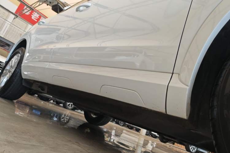 Used Audi Q3 2015 30 TFSI Comfort Model Right Side Sill