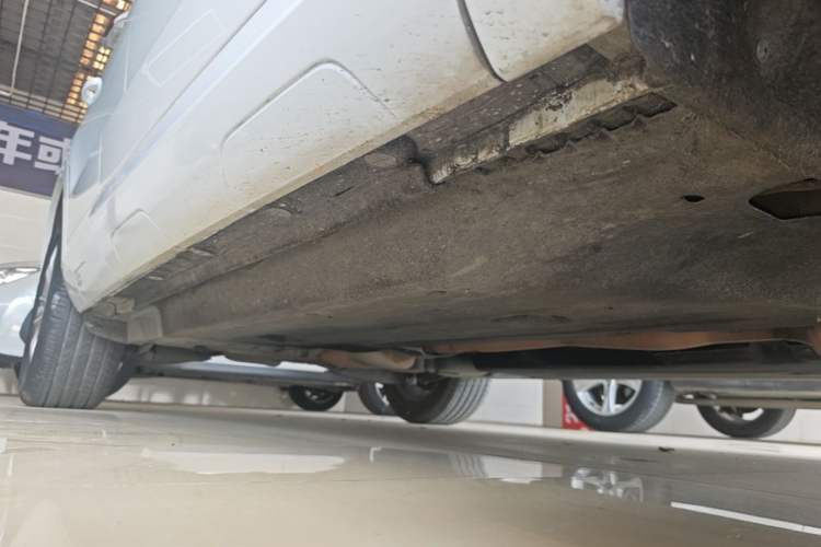 Used Audi Q3 2015 35 TFSI Comfort Model Right Side Sill