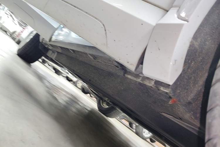 Used Audi Q3 2015 30 TFSI Comfort Model Right Side Sill