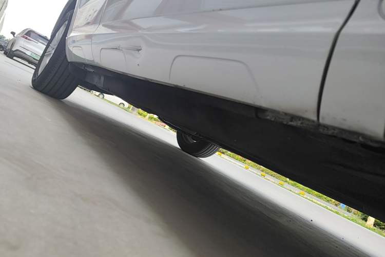 Used Audi Q3 2015 35 TFSI Comfort Model Right Side Sill