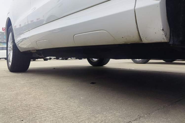 Used Audi Q3 2015 30 TFSI Comfort Model Right Side Sill