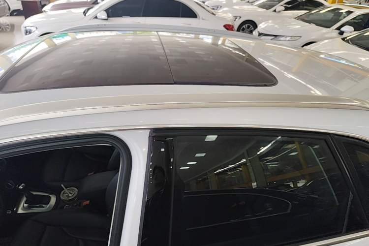 Used Audi Q3 2015 35 TFSI Millionth Anniversary Comfort Model Roof