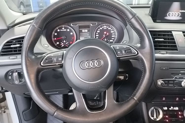 Used Audi Q3 2015 35 TFSI Comfort Model Steering Wheel