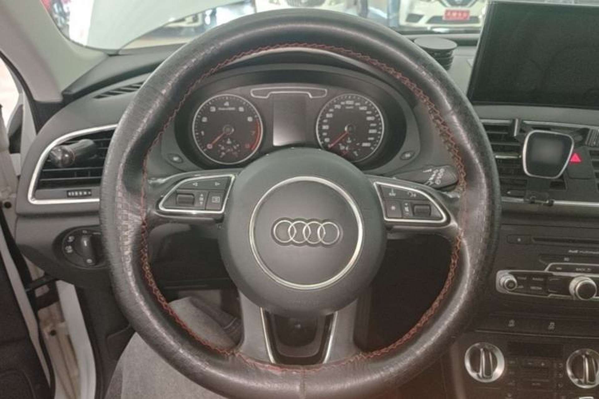 Used Audi Q3 2015 30 TFSI Ambition Edition Steering Wheel