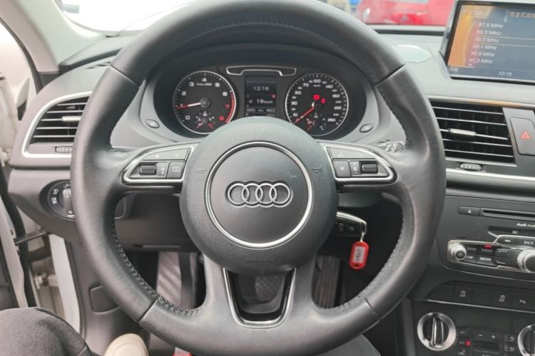 Used Audi Q3 2015 35 TFSI quattro Millionth Anniversary Edition Steering Wheel