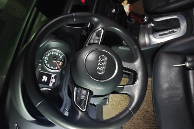 Used Audi Q3 2015 35 TFSI quattro Technology Edition Steering Wheel