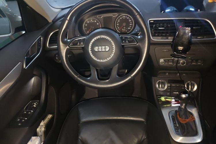 Used Audi Q3 2015 35 TFSI Ambition Edition Steering Wheel
