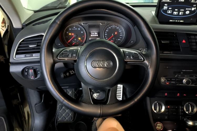 Used Audi Q3 2015 35 TFSI quattro Technology Edition Steering Wheel