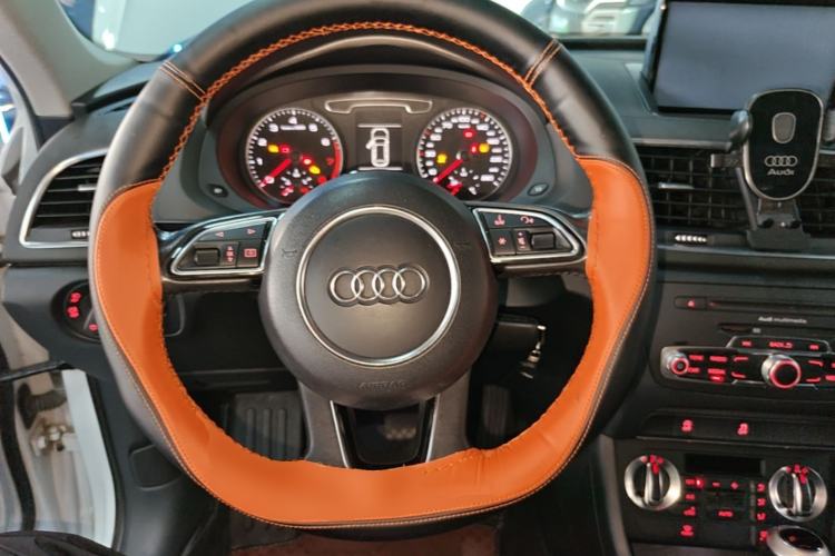Used Audi Q3 2015 35 TFSI Ambition Edition Steering Wheel