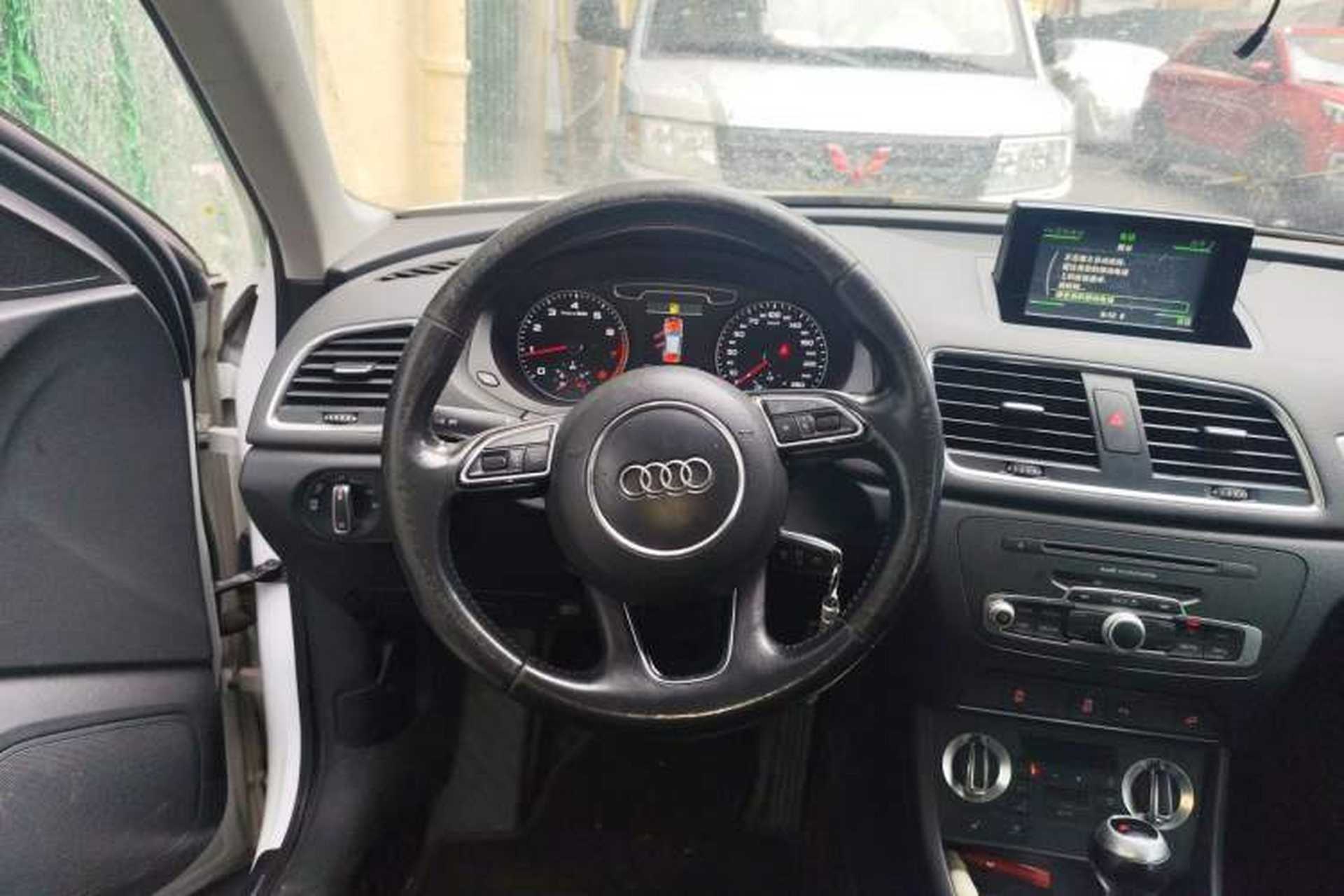Used Audi Q3 2015 35 TFSI quattro Technology Edition Steering Wheel