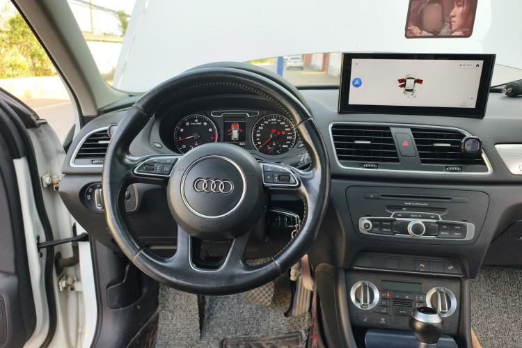 Used Audi Q3 2015 35 TFSI quattro Technology Edition Steering Wheel
