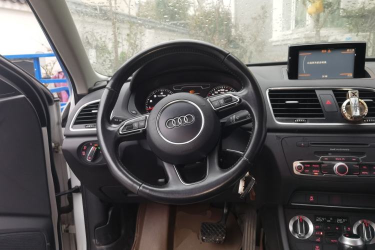 Used Audi Q3 2015 30 TFSI Comfort Model Steering Wheel