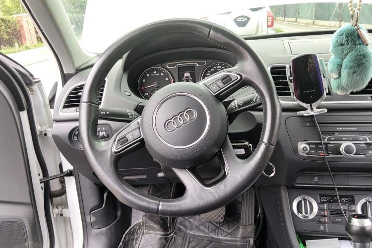 Used Audi Q3 2015 35 TFSI Millionth Anniversary Intelligent Edition Steering Wheel
