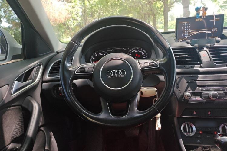 Used Audi Q3 2015 30 TFSI Ambition Edition Steering Wheel