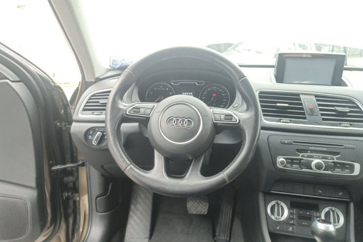 Used Audi Q3 2015 35 TFSI quattro Millionth Anniversary Edition Steering Wheel