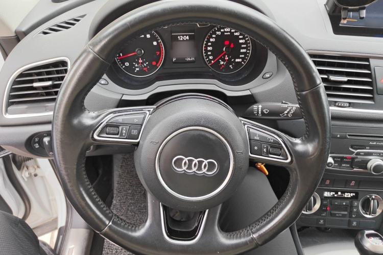 Used Audi Q3 2015 30 TFSI Ambition Edition Steering Wheel