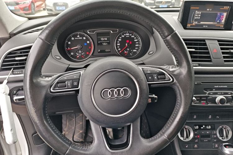 Used Audi Q3 2015 35 TFSI Millionth Anniversary Comfort Model Steering Wheel