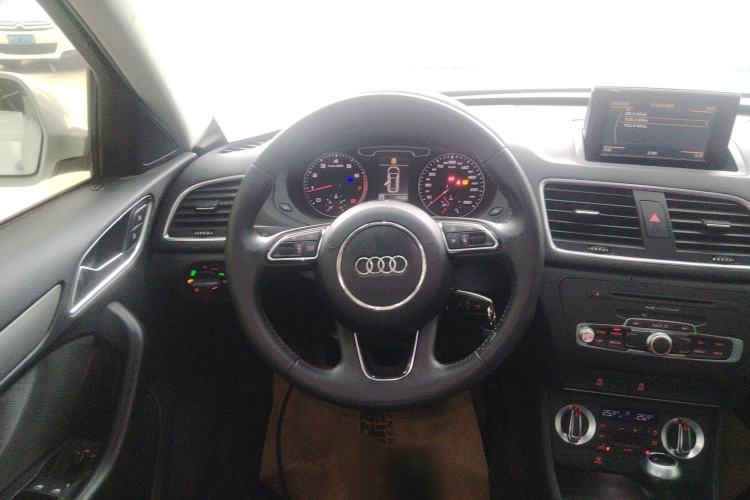 Used Audi Q3 2015 35 TFSI Ambition Edition Steering Wheel