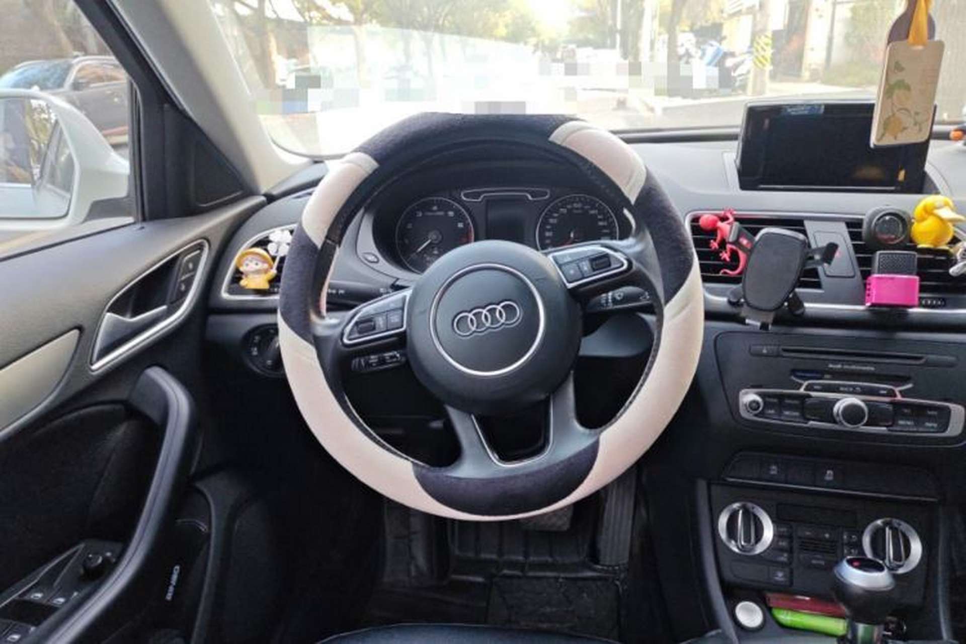 Used Audi Q3 2015 35 TFSI Millionth Anniversary Intelligent Edition Steering Wheel