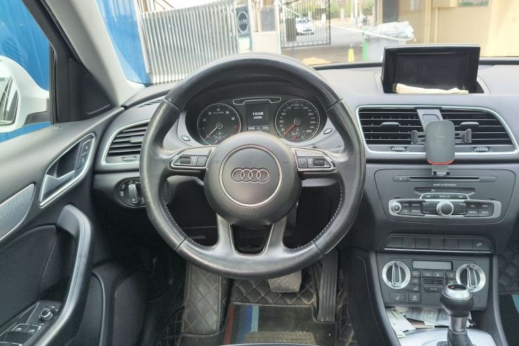 Used Audi Q3 2015 35 TFSI quattro Technology Edition Steering Wheel