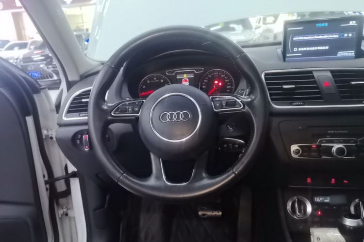 Used Audi Q3 2015 35 TFSI quattro Millionth Anniversary Edition Steering Wheel