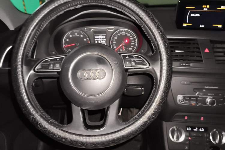 Used Audi Q3 2015 35 TFSI Millionth Anniversary Intelligent Edition Steering Wheel