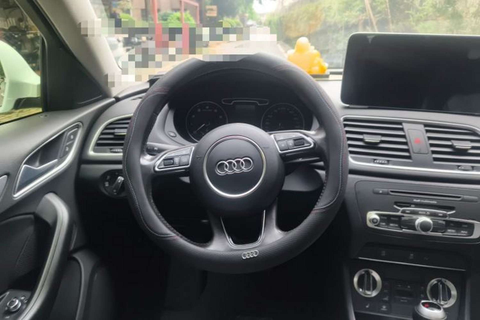 Used Audi Q3 2015 35 TFSI Ambition Edition Steering Wheel