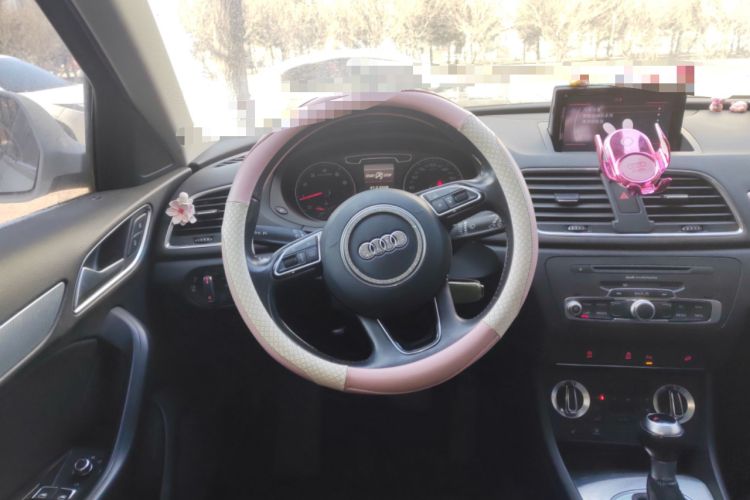 Used Audi Q3 2015 35 TFSI quattro Technology Edition Steering Wheel