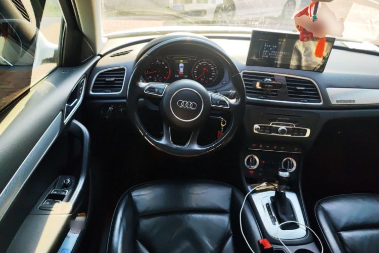 Used Audi Q3 2015 35 TFSI quattro Technology Edition Steering Wheel