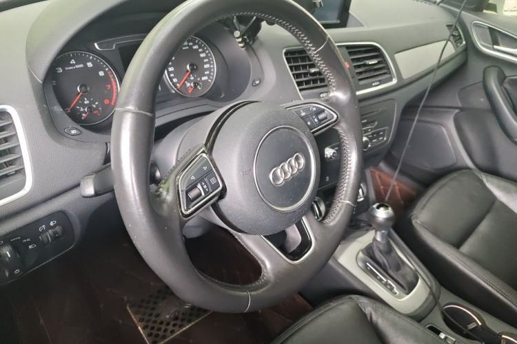 Used Audi Q3 2015 35 TFSI Millionth Anniversary Intelligent Edition Steering Wheel