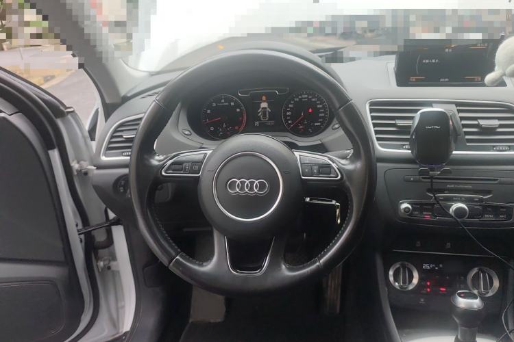 Used Audi Q3 2015 30 TFSI Ambition Edition Steering Wheel