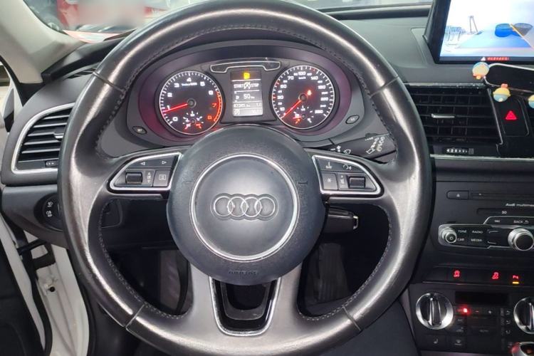 Used Audi Q3 2015 35 TFSI Comfort Model Steering Wheel