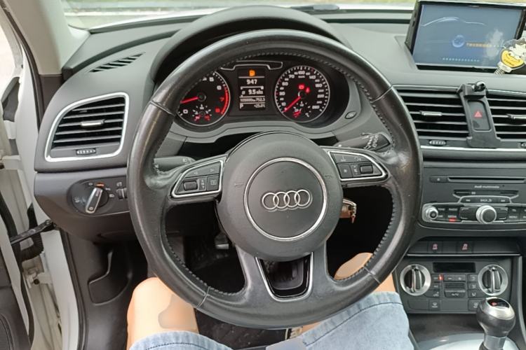 Used Audi Q3 2015 30 TFSI Comfort Model Steering Wheel