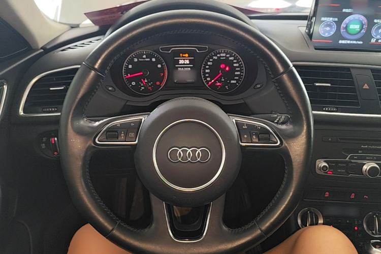 Used Audi Q3 2015 35 TFSI Millionth Anniversary Comfort Model Steering Wheel