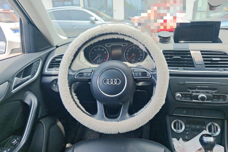 Used Audi Q3 2015 30 TFSI Comfort Model Steering Wheel